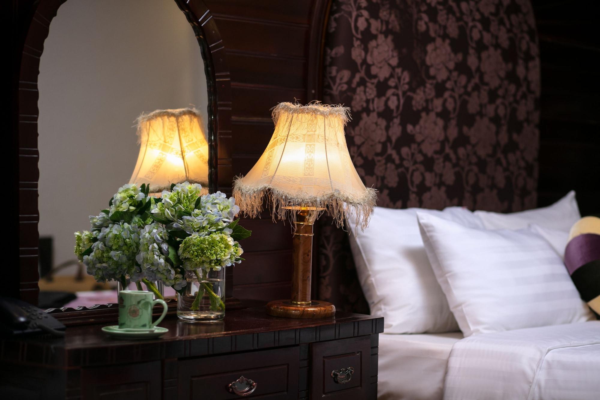 Impressive Boutique Hotel Ханой Екстериор снимка