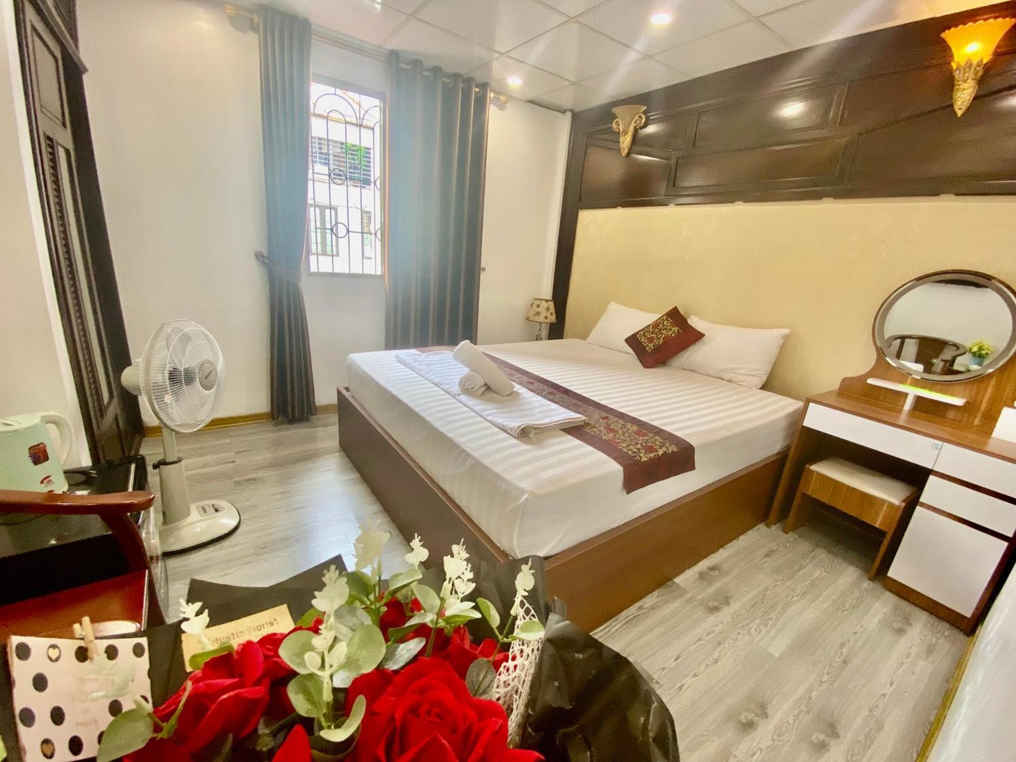 Impressive Boutique Hotel Ханой Екстериор снимка